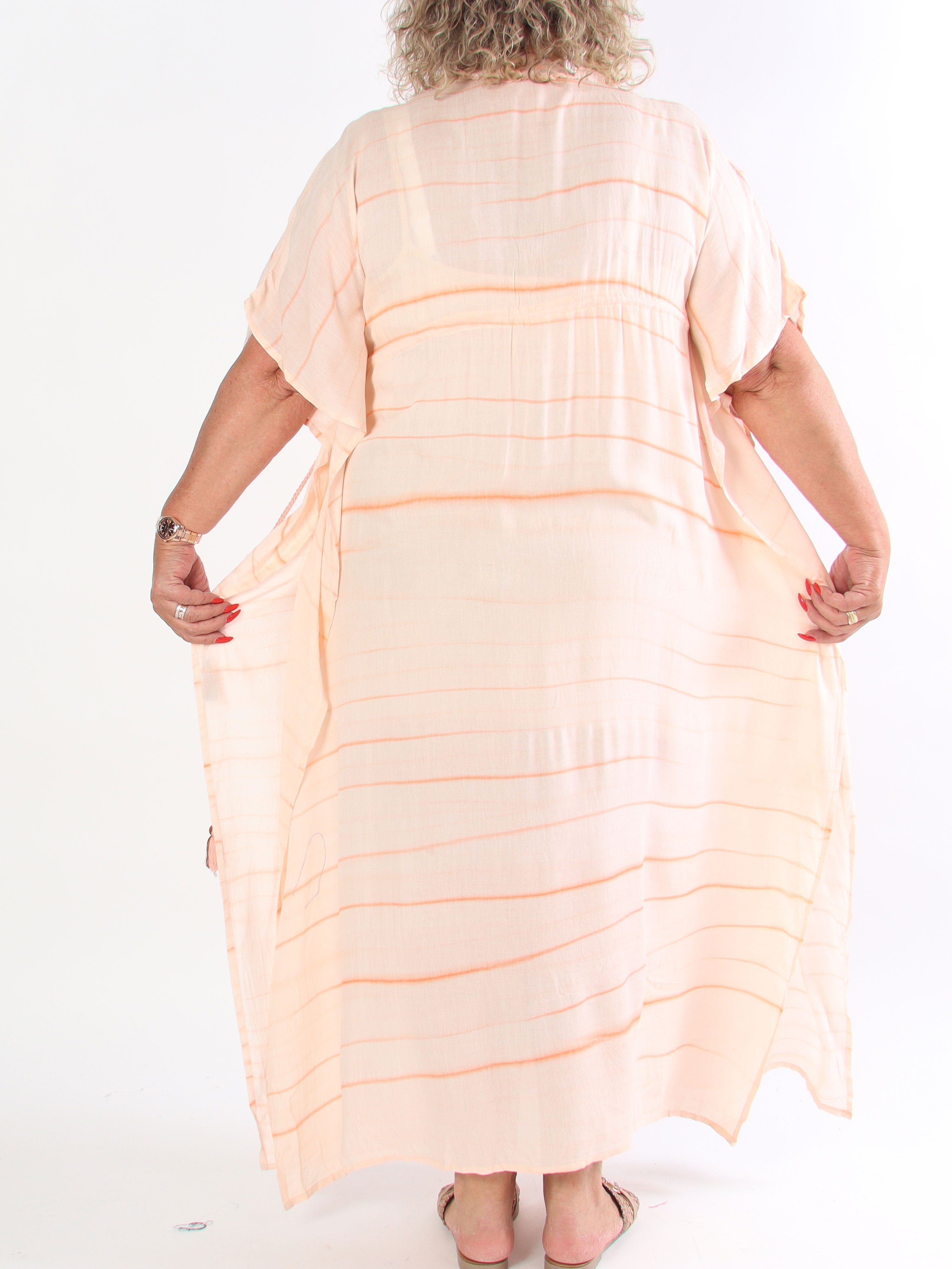 Avery - Plus size kjole i viskose detaljeret med perler og snøre ved brystet